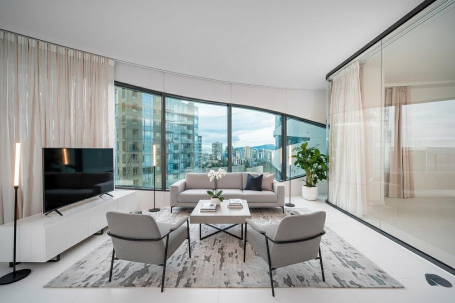 1703 1033 Nelson Street Vancouver, BC - 1