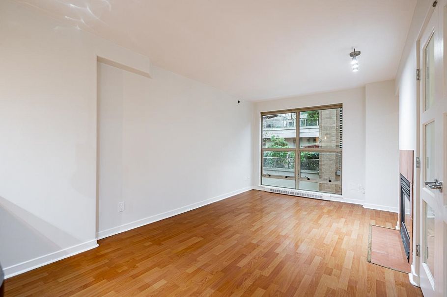 311 819 Hamilton Street Vancouver, BC - 9