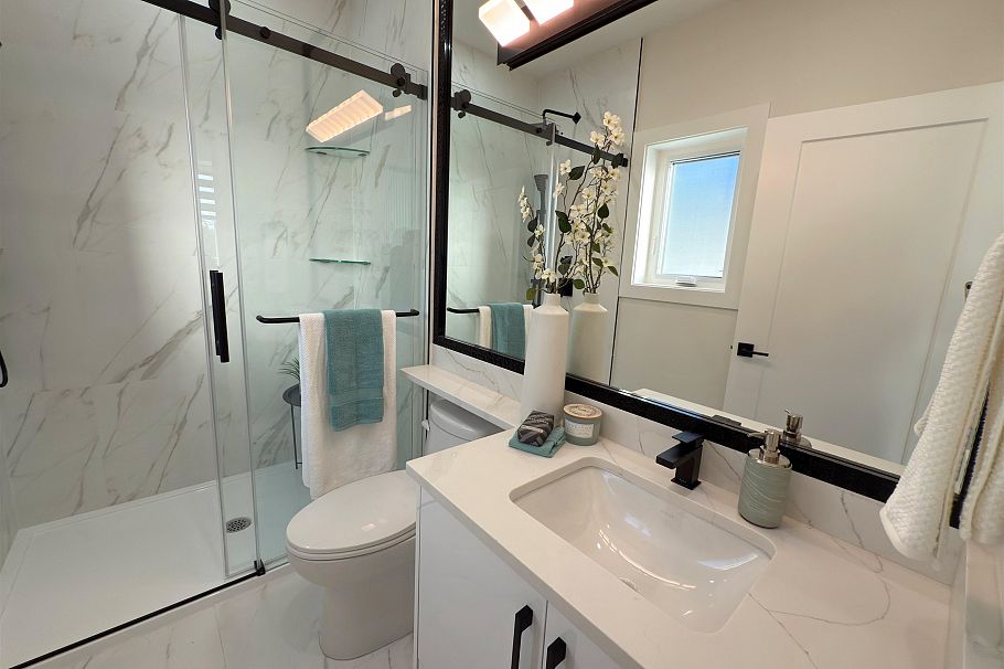 1554 W 66th Avenue Vancouver, BC - 8