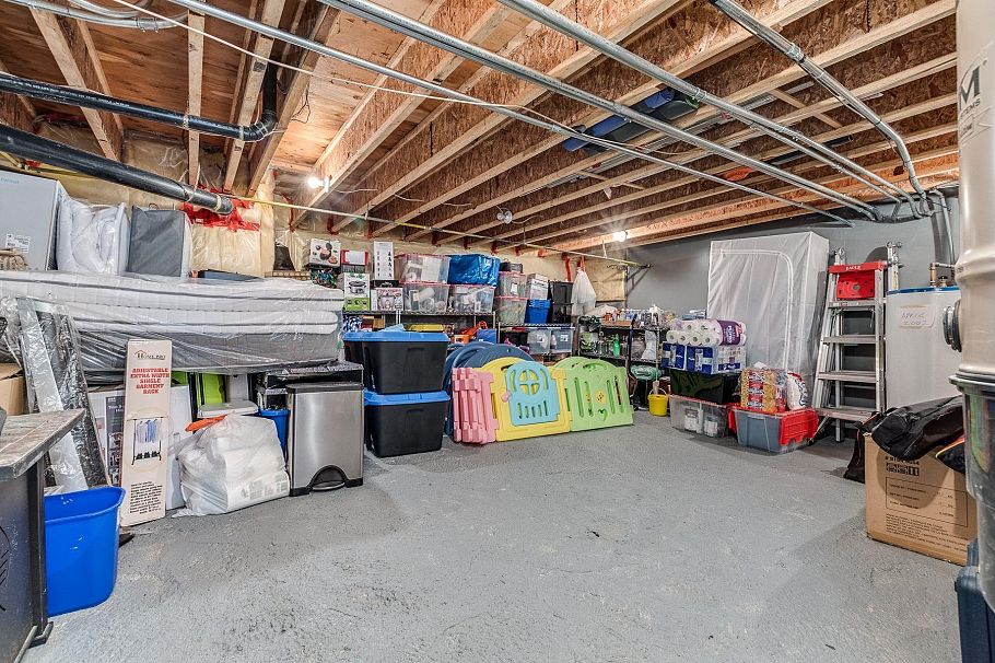 4 233 E 6th Street North Vancouver, BC - 38