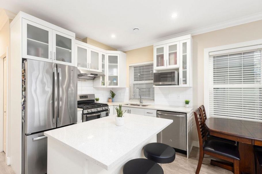 201 4577 Slocan Street Vancouver, BC - 6