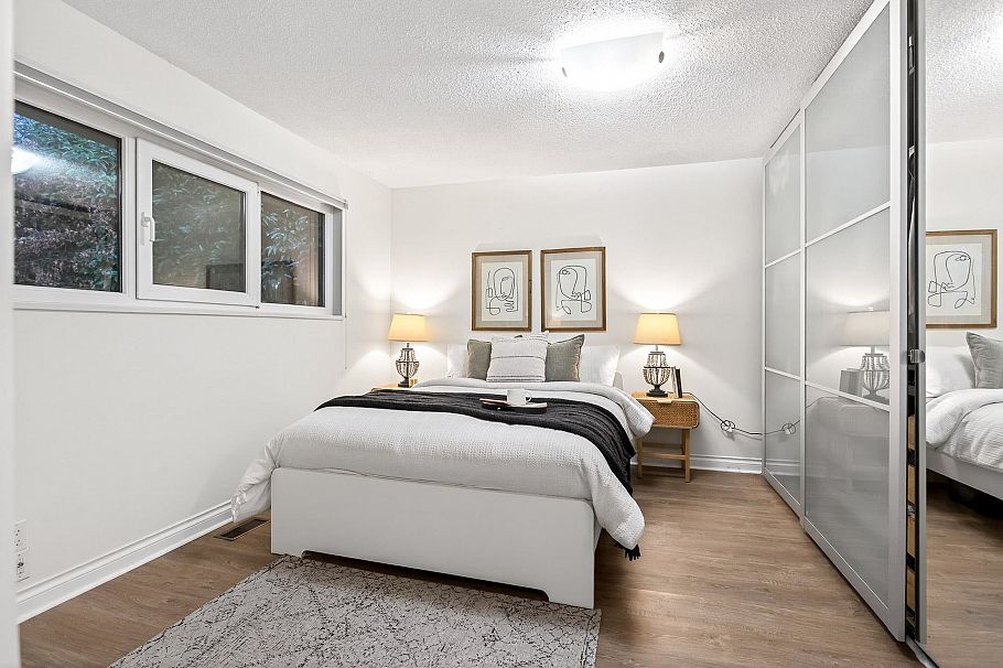 1614 Lynn Valley Road North Vancouver, BC - 16