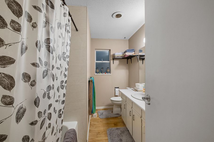 3602 Regent Avenue North Vancouver, BC - 16