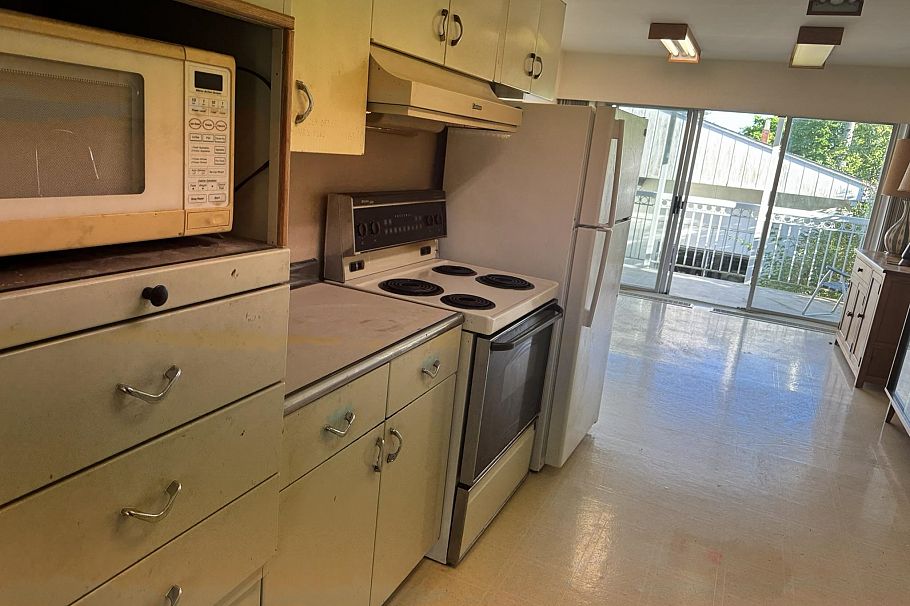 3616 Oxford Street Vancouver, BC - 15