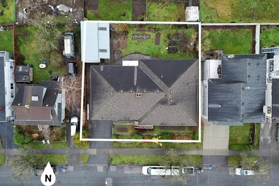 753 E 55th Avenue Vancouver, BC - 11