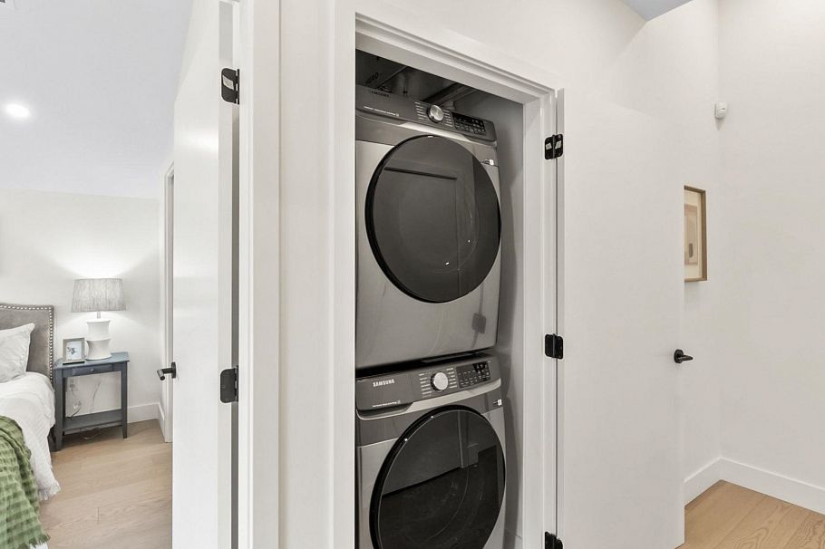 525 E 11th Avenue Vancouver, BC - 22