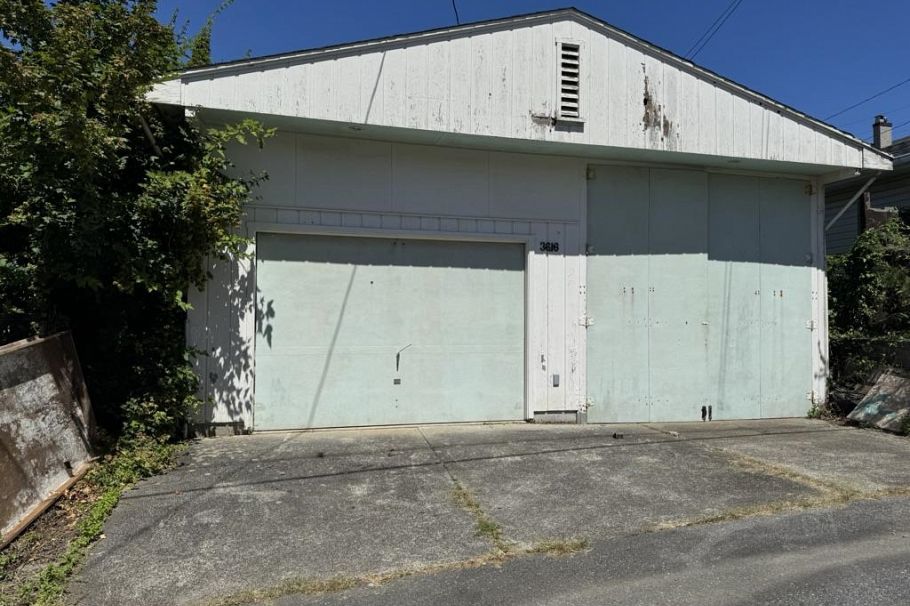 3616 Oxford Street Vancouver, BC - 4