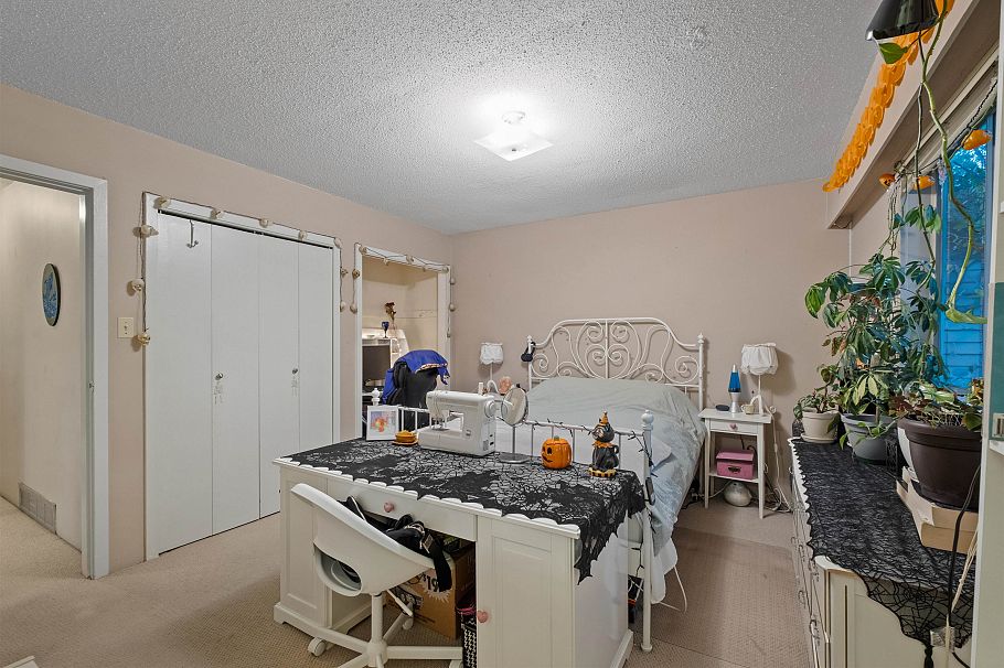 3602 Regent Avenue North Vancouver, BC - 18