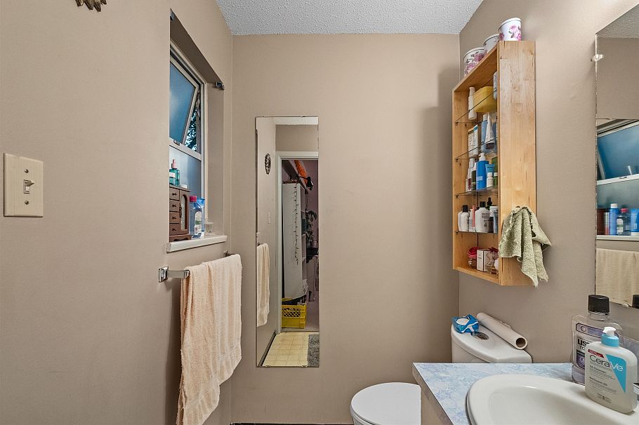 3602 Regent Avenue North Vancouver, BC - 19