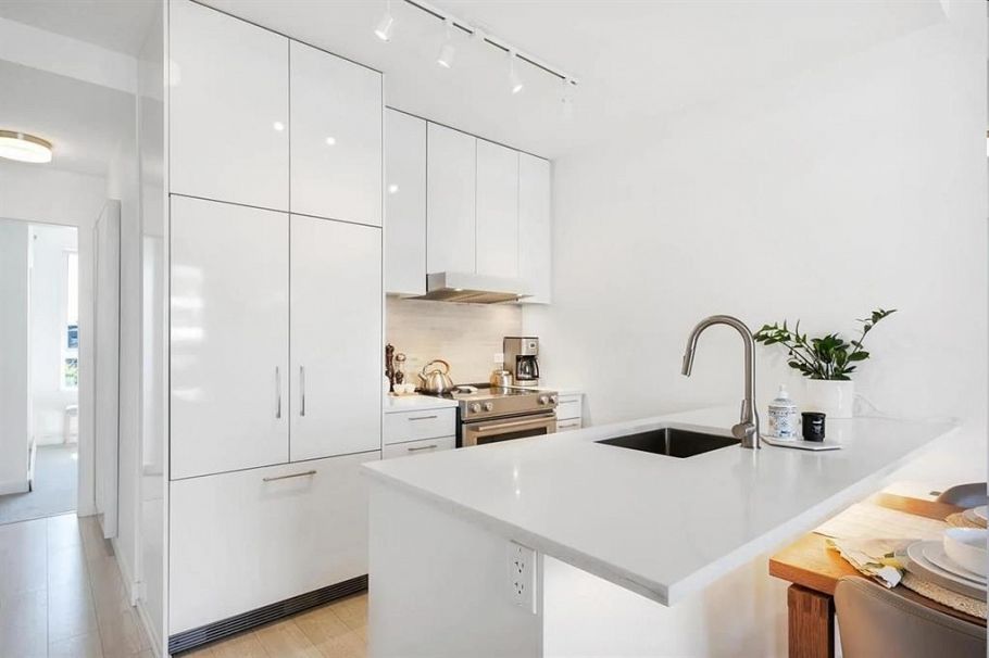 410 711 W 14th Street North Vancouver, BC - 10