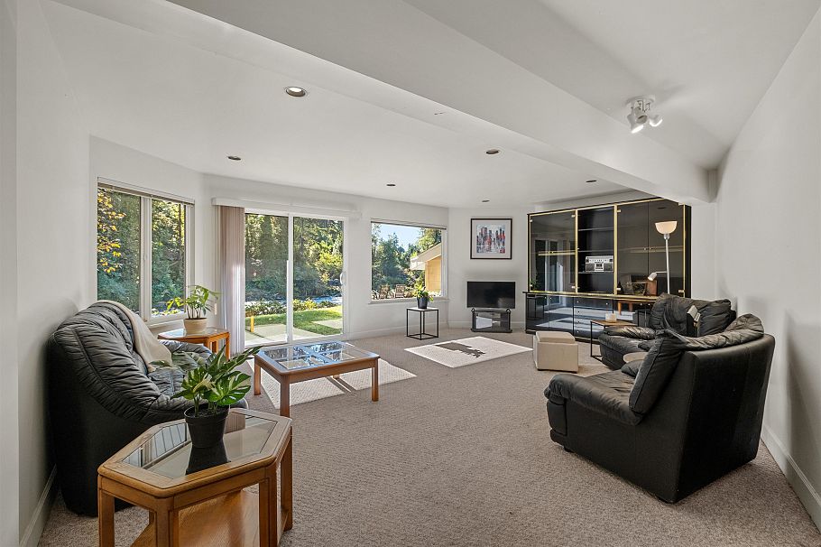 682 Seymour Boulevard North Vancouver, BC - 24