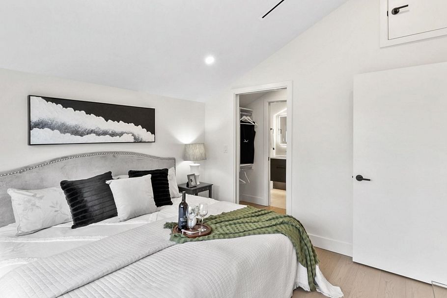 525 E 11th Avenue Vancouver, BC - 26