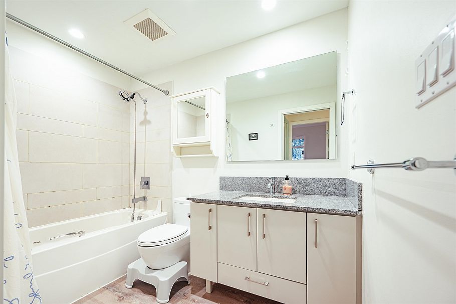 108 5955 Iona Drive Vancouver, BC - 19