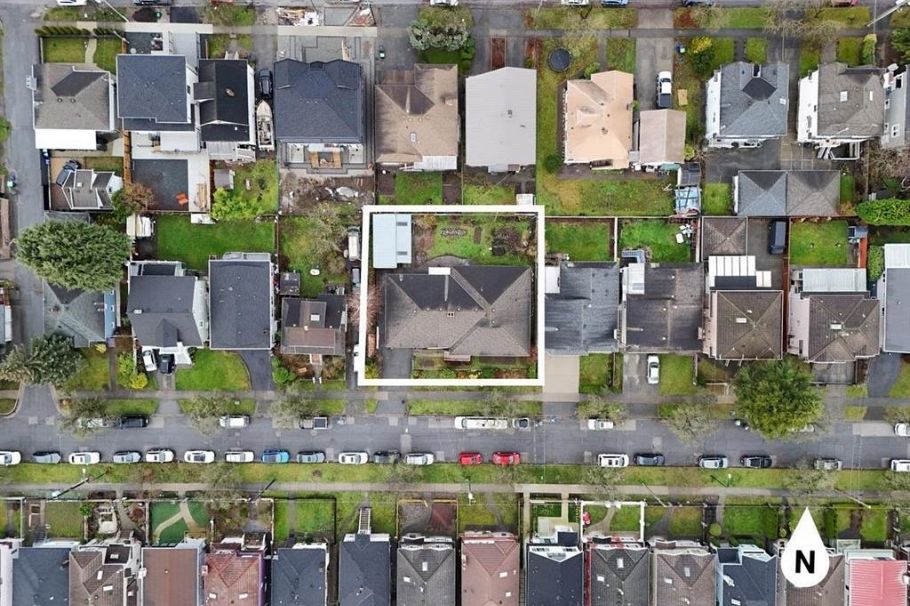 753 E 55th Avenue Vancouver, BC - 10