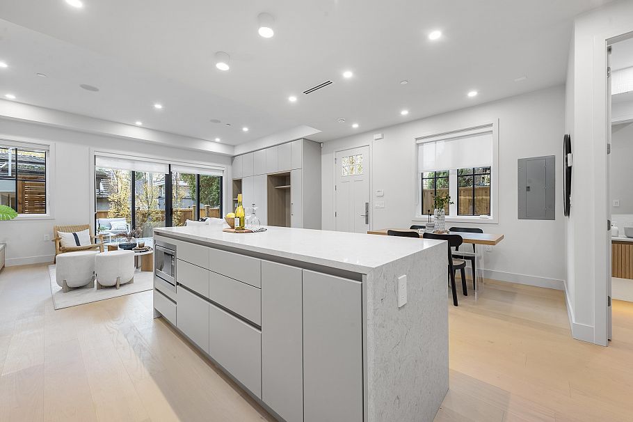 2134 E 10th Avenue Vancouver, BC - 14