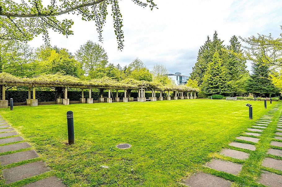 302 2280 Wesbrook Mall Vancouver, BC - 21