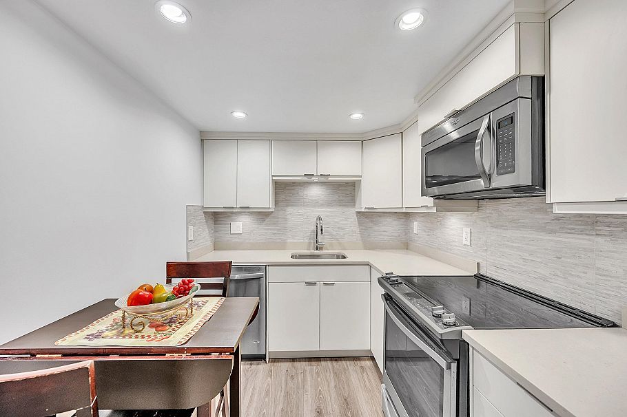 107 215 N Templeton Drive Vancouver, BC - 12