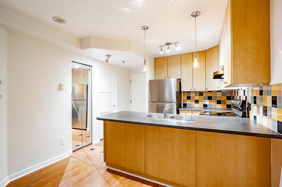 311 819 Hamilton Street Vancouver, BC - 16