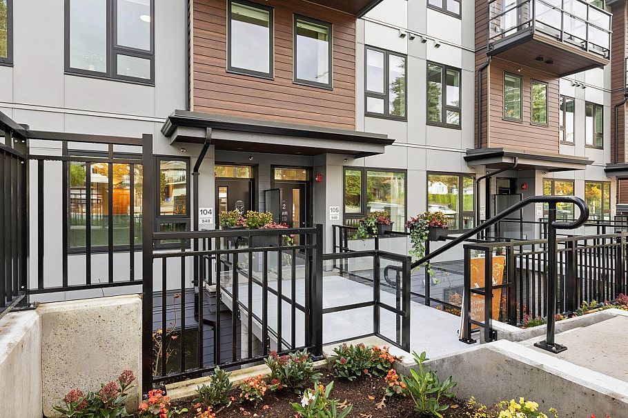 109 948 Lytton Street North Vancouver, BC - 25