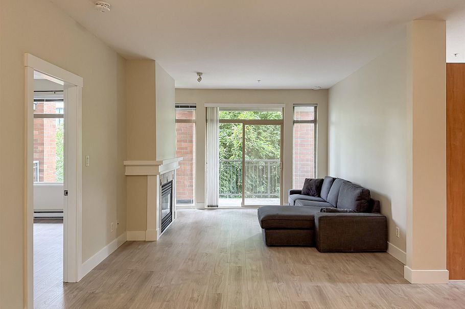 302 2280 Wesbrook Mall Vancouver, BC - 3