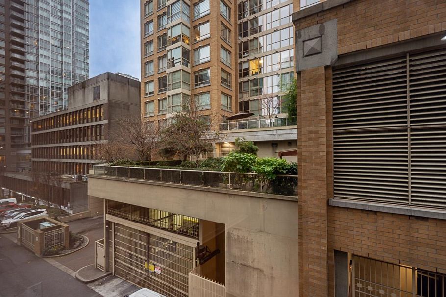 311 819 Hamilton Street Vancouver, BC - 31