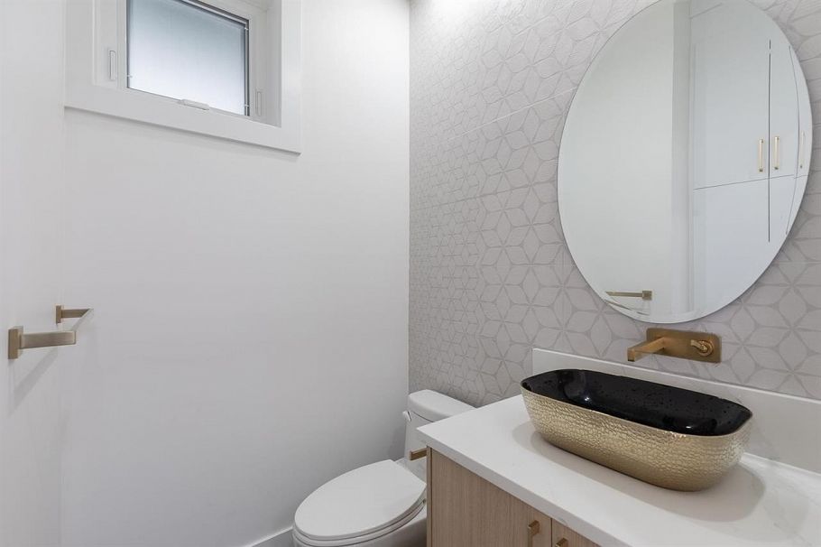 2 6964 Inverness Street Vancouver, BC - 10