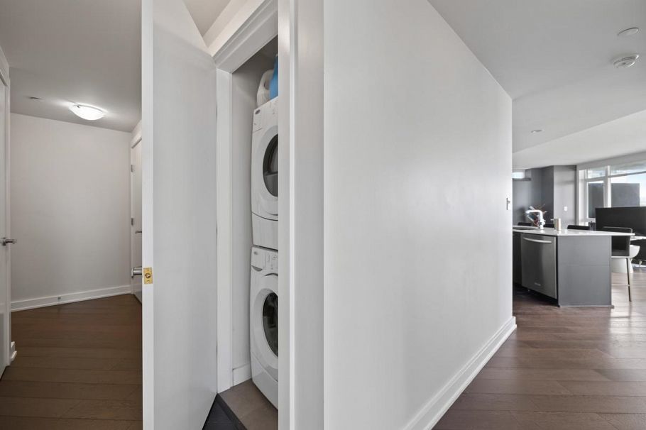 2601 1372 Seymour Street Vancouver, BC - 26