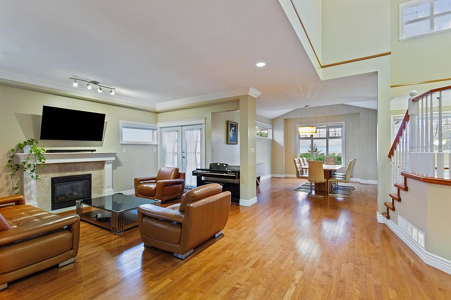 3782 Lonsdale Avenue North Vancouver, BC - 7