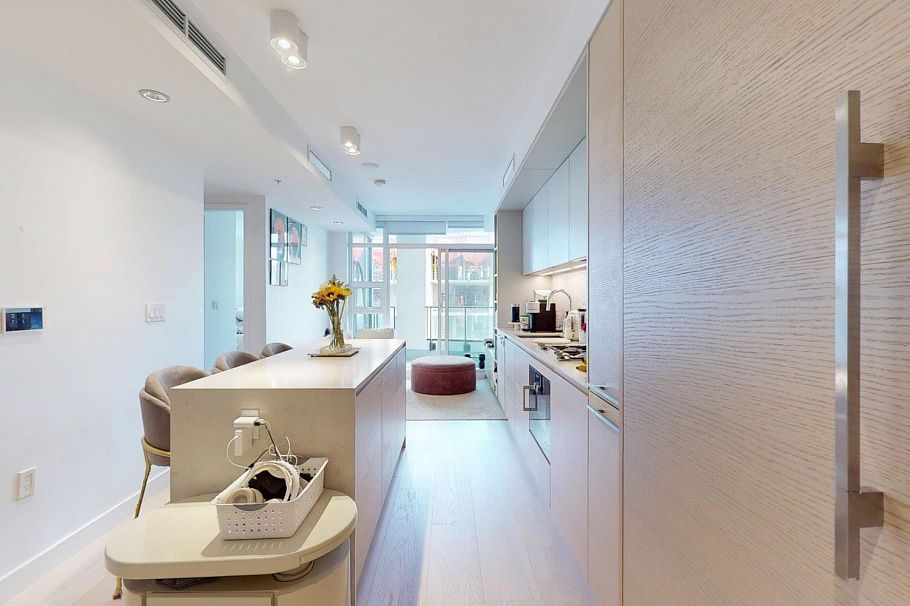 3007 1289 Hornby Street Vancouver, BC - 2