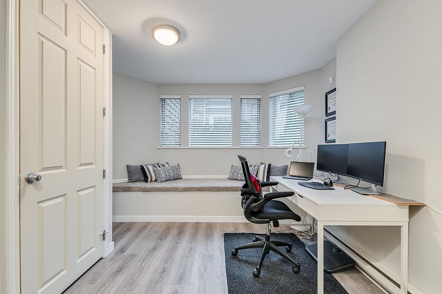 4 233 E 6th Street North Vancouver, BC - 32