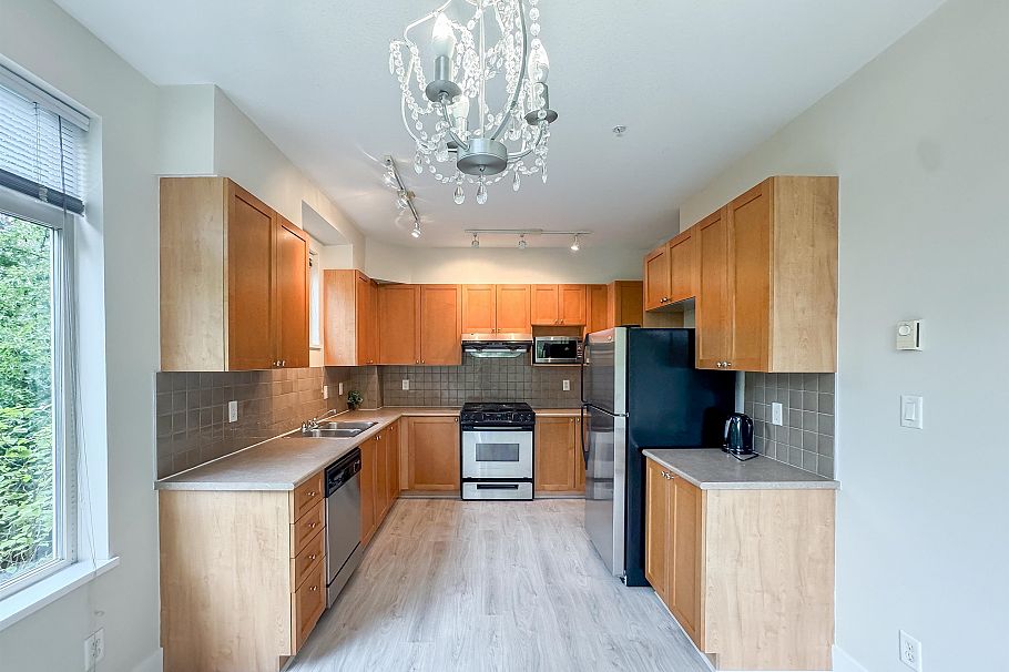 302 2280 Wesbrook Mall Vancouver, BC - 9