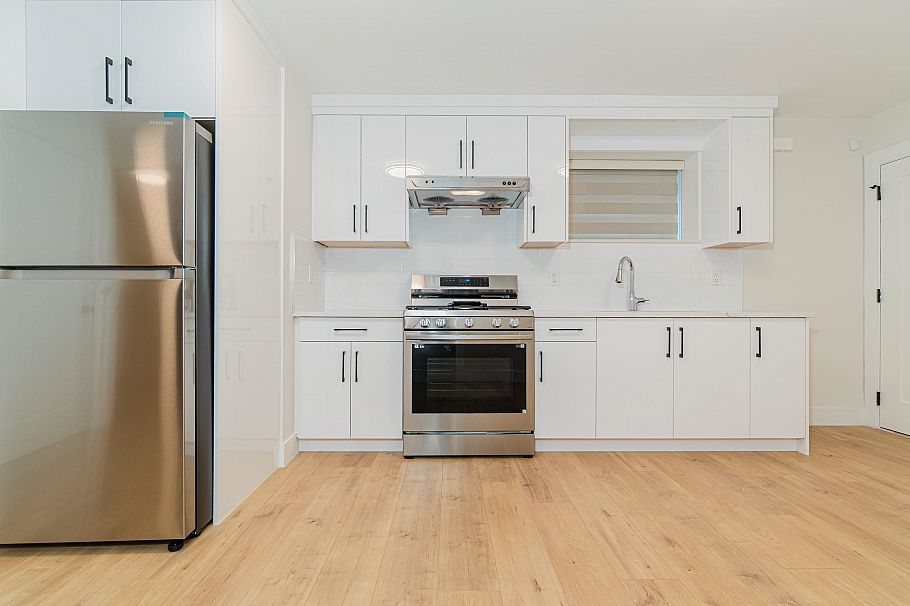 1554 W 66th Avenue Vancouver, BC - 12