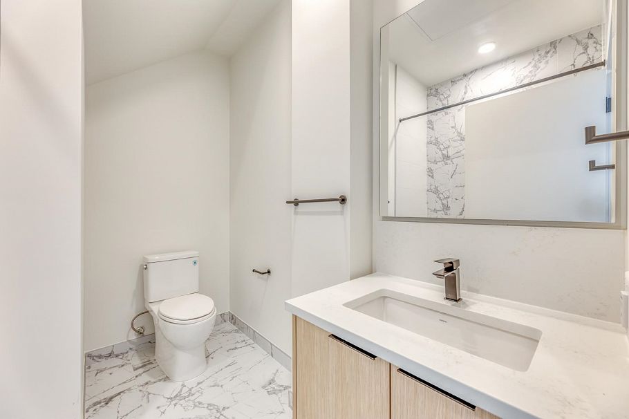 104/204 422 E 3rd Street North Vancouver, BC - 20