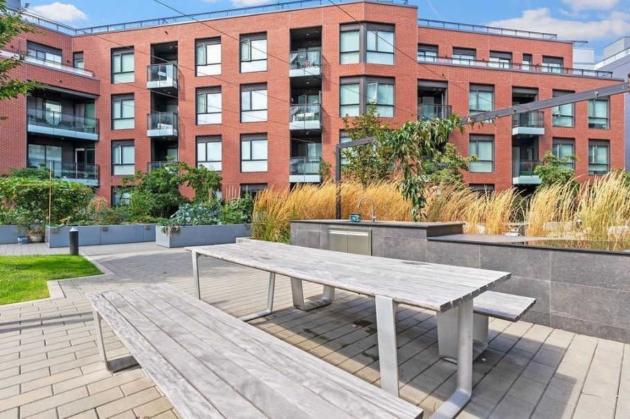 409 3581 E Kent Avenue North Vancouver, BC - 27