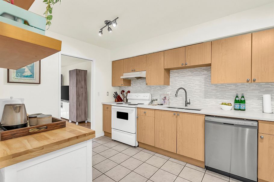 12 1255 E 15th Avenue Vancouver, BC - 8