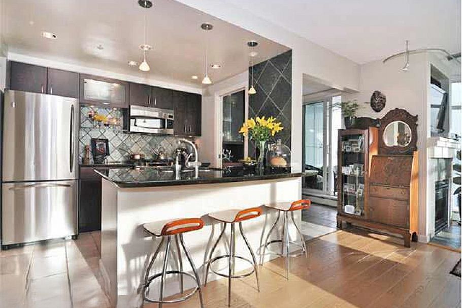 1807 198 AQUARIUS MEWS, Vancouver BC V6Z 2Y4 Vancouver, BC - 3