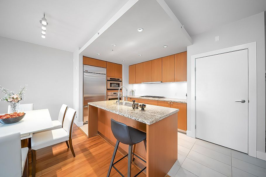 404 6080 Iona Drive Vancouver, BC - 5