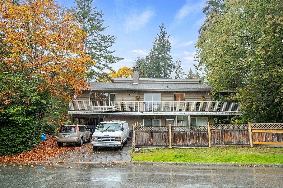 3602 Regent Avenue North Vancouver, BC - 2