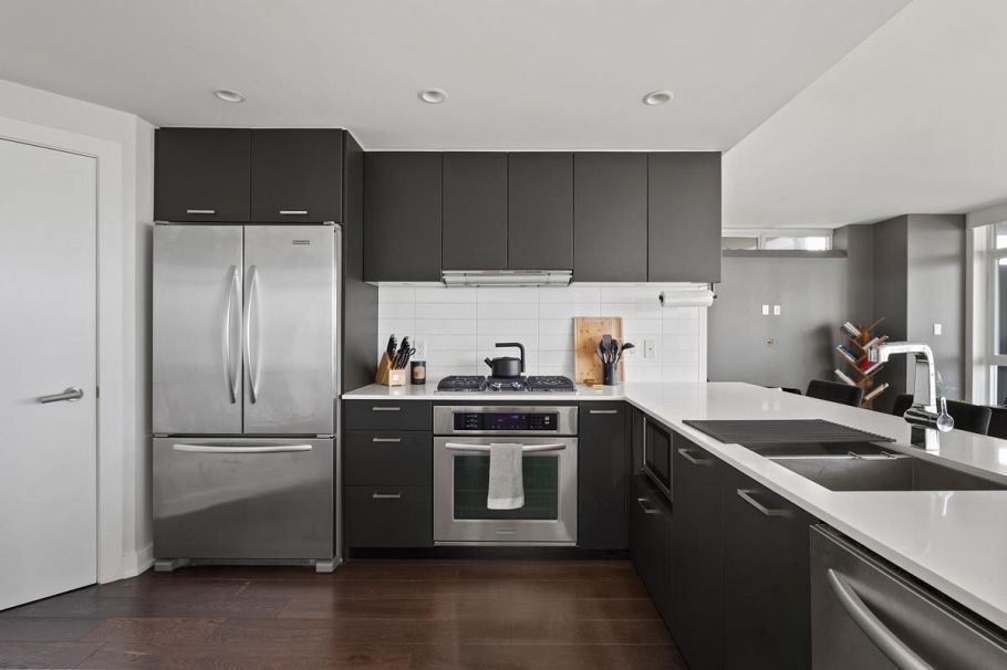 2601 1372 Seymour Street Vancouver, BC - 3