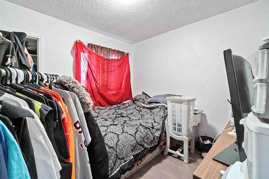 5735 Earles Street Vancouver, BC - 17