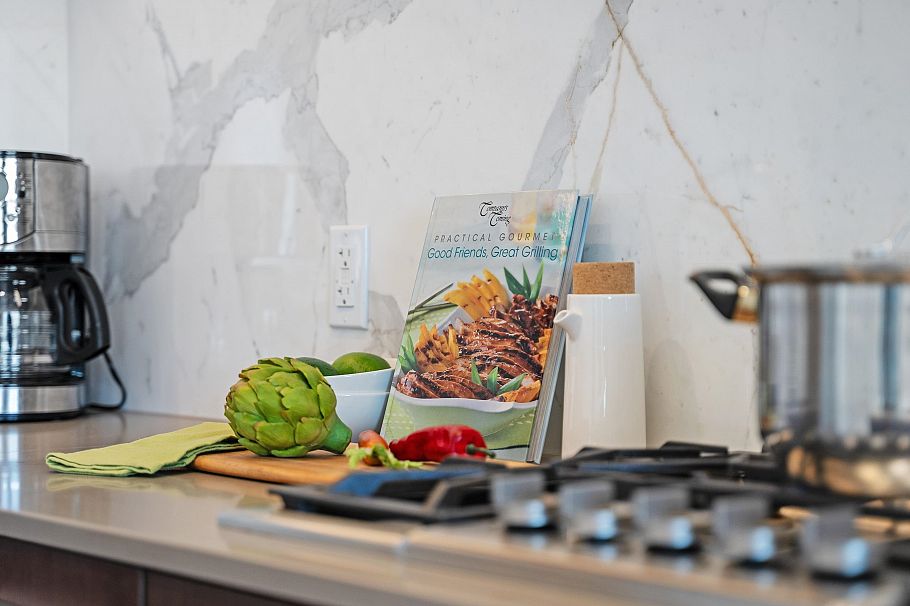 2004 1632 Lions Gate Lane North Vancouver, BC - 28