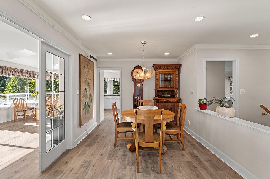 682 Seymour Boulevard North Vancouver, BC - 9