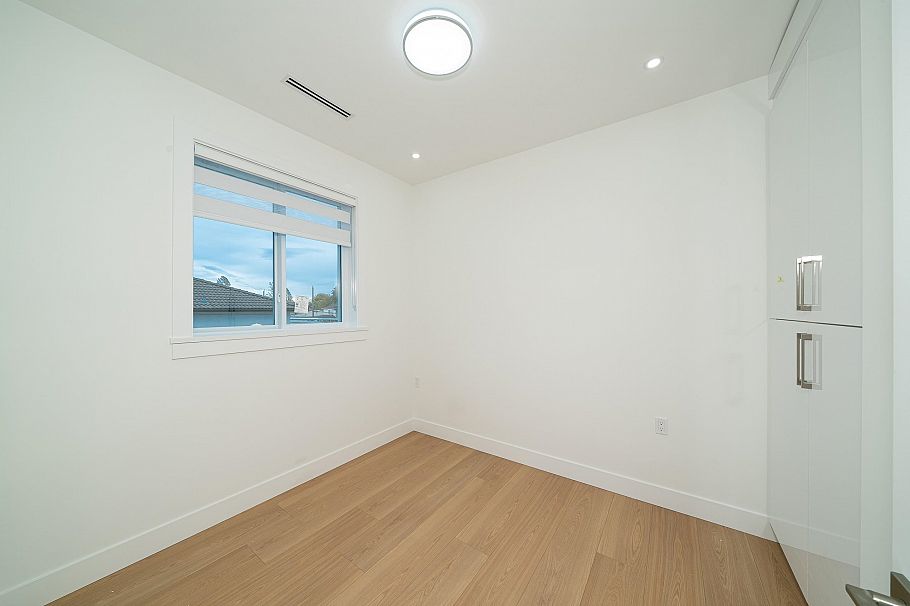 2172 E 46th Avenue Vancouver, BC - 13