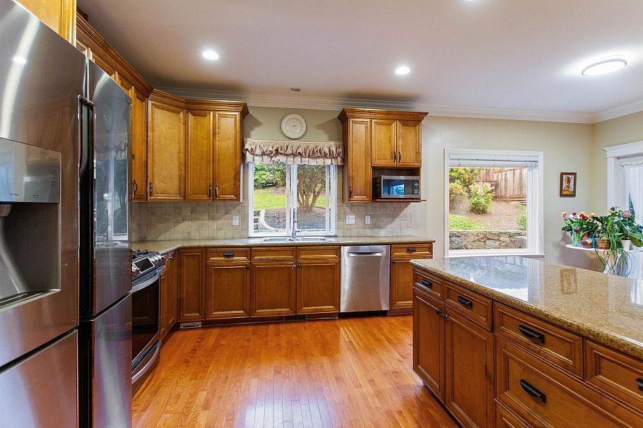 3782 Lonsdale Avenue North Vancouver, BC - 8