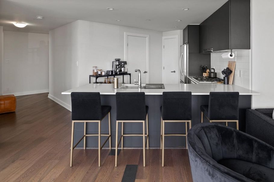 2601 1372 Seymour Street Vancouver, BC - 5