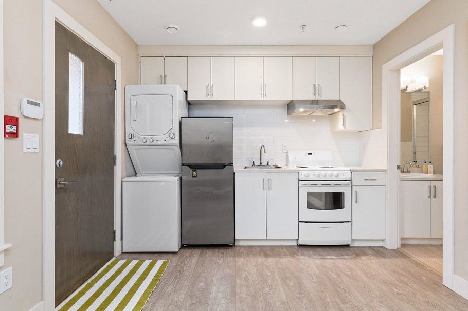 102 4577 Slocan Street Vancouver, BC - 24