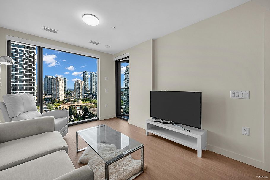 1601 5987 Wilson Avenue Burnaby, BC - 1