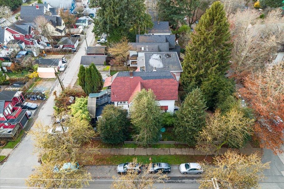 104 W 11th Avenue Vancouver, BC - 3