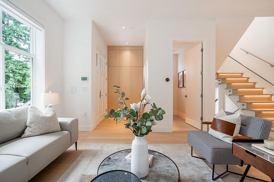 2561 W 2nd Avenue Vancouver, BC - 11