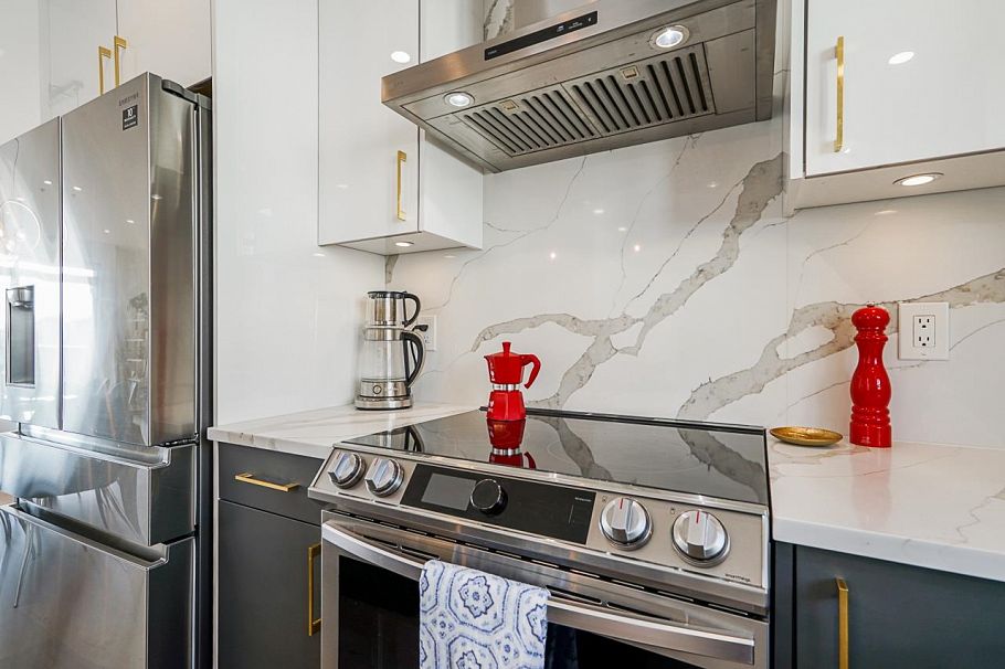 76 728 W 14th Street North Vancouver, BC - 15